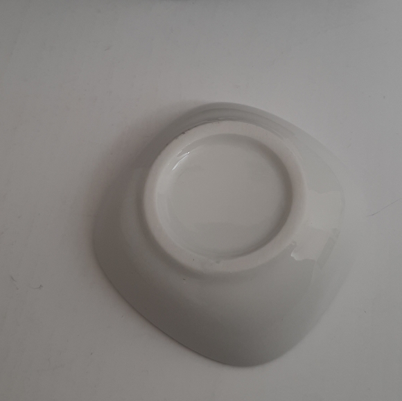 Fiddle Fern Porcelain Rounded Square Bowel Mini Tasters - Picture 6 of 11